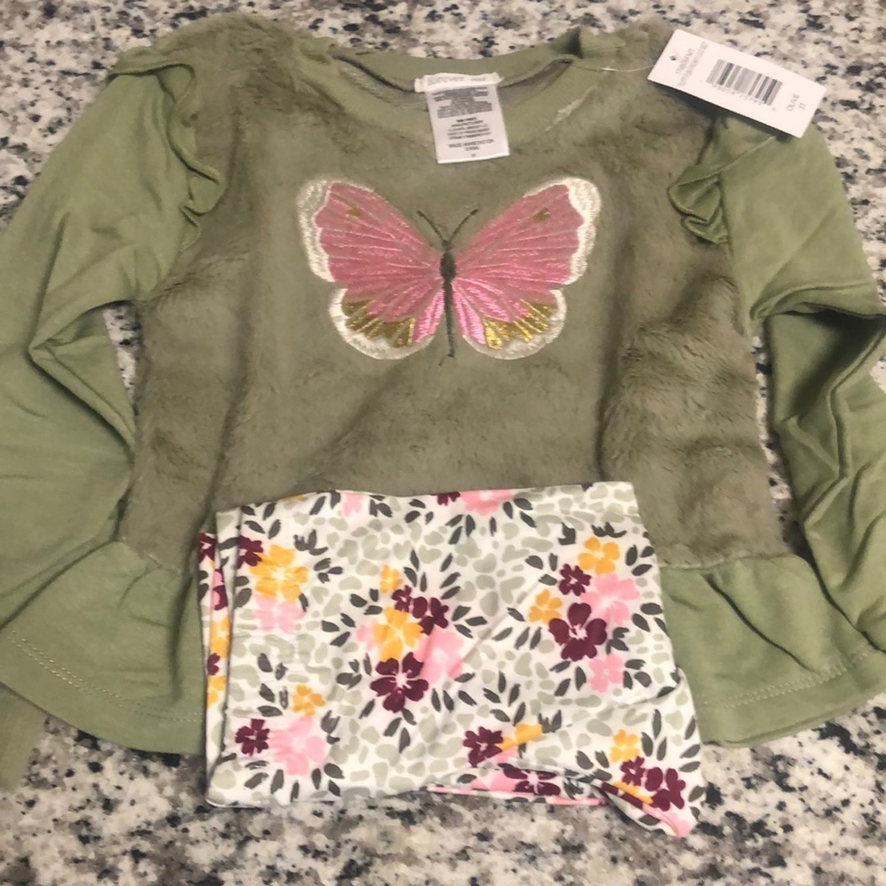 - Forever Me Sweatshirt and Leggings Set in Size 3T New with Tags